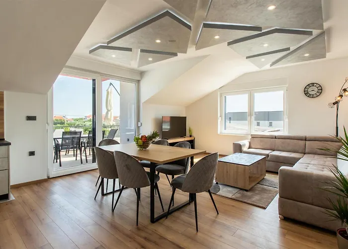 Awesome Apartment In Vrsi With Wifi 公寓