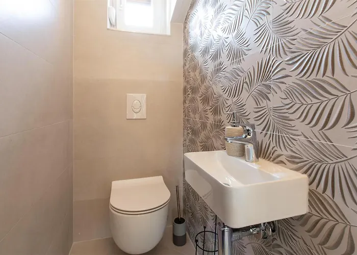 Awesome Apartment In Vrsi With Wifi 公寓